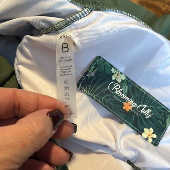 Blooming Jelly Plus Size Swimsuit One Piece Tummy Control Modest Full Coverage - Picture 6 of 6